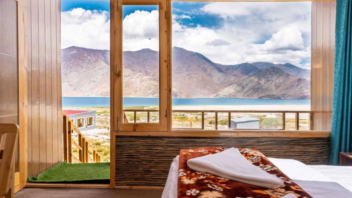 Leh Hotel | Falcon'S Cottages