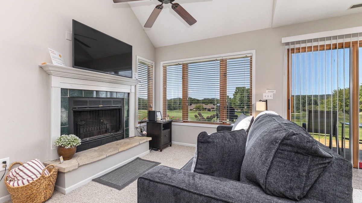 The Galena Territory Villa | 🍁Fall Break @ Poplar Ridge! Amazing Golf Course View with Access 2 Pools!