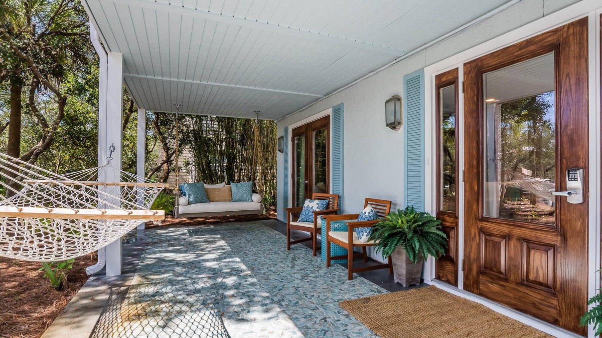 Gulf Trace House | Fall Dates Available! Private Heated Pool! Spacious Backyard! Recently Renovated!