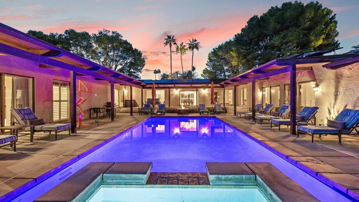 Vista Las Palmas House | Fall Dates Available! Home with Private Dual Tennis & Pickleball Court & Beautiful Mountain