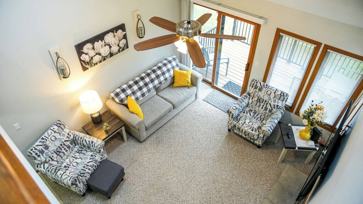 The Galena Territory Condo | Fall Foliage Golf Course View - King Beds - Fireplace - Near Scenic Trails