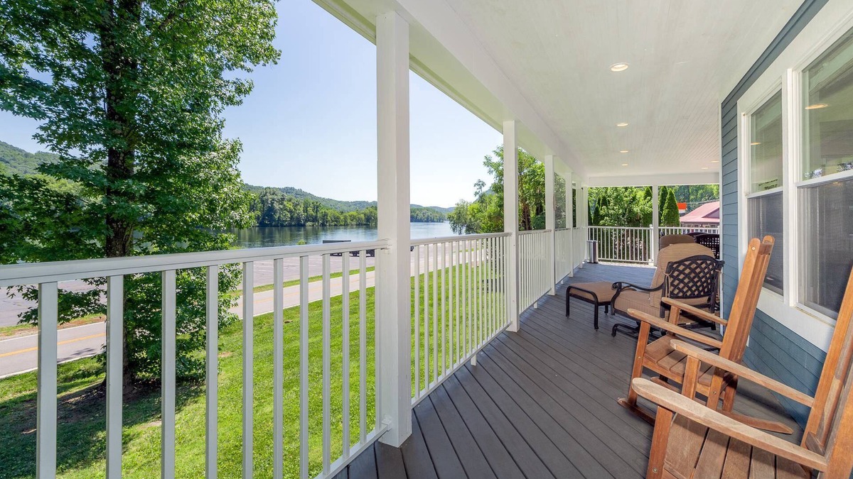 Tallassee House | Fall into Savings