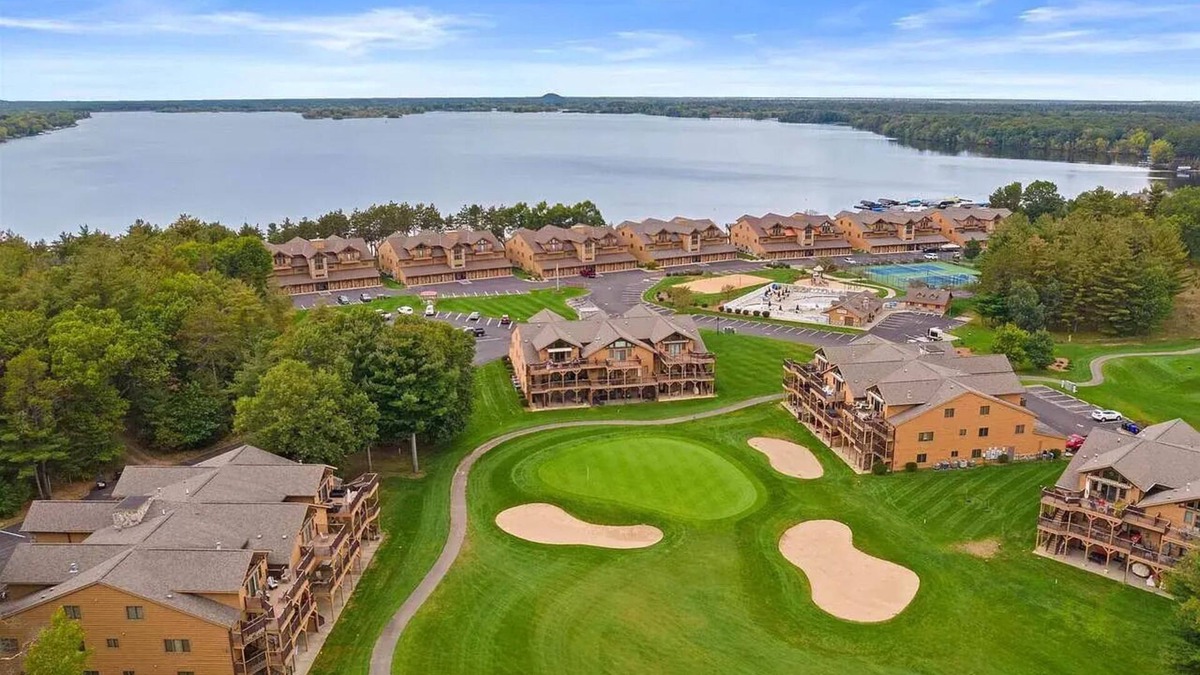 Arkdale Condo | Fall or Winter Getaway@ Northern Bay Resort!