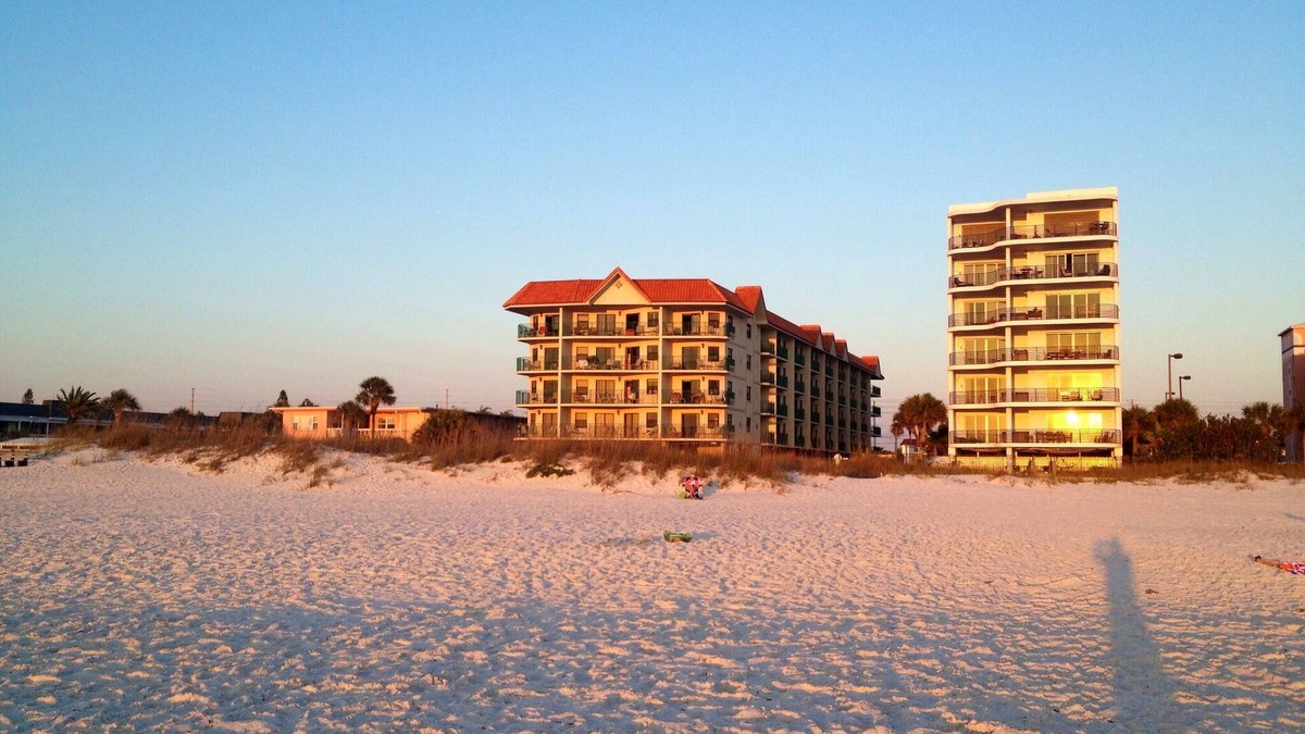 Belle Vista Condo | FALL RATE SALE IS ON BOOK 7 AND SAVE 10% DIRECTLY ON ST PETE 5 STAR RATED