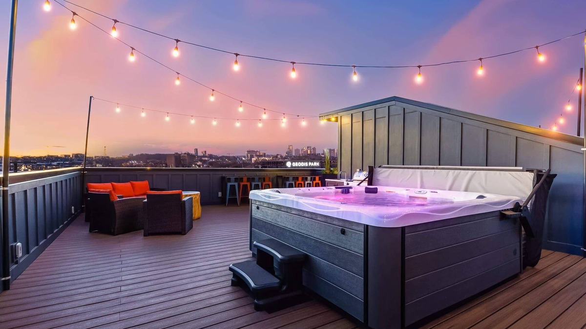 Hurwood Heights House | Fall rooftop hot tubs, two homes, game rooms near Broadway and Geodis Park