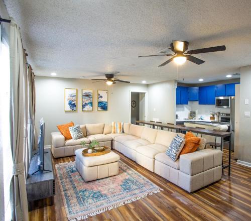 Auburn House | Fall Specials! Auburn Stay & Play