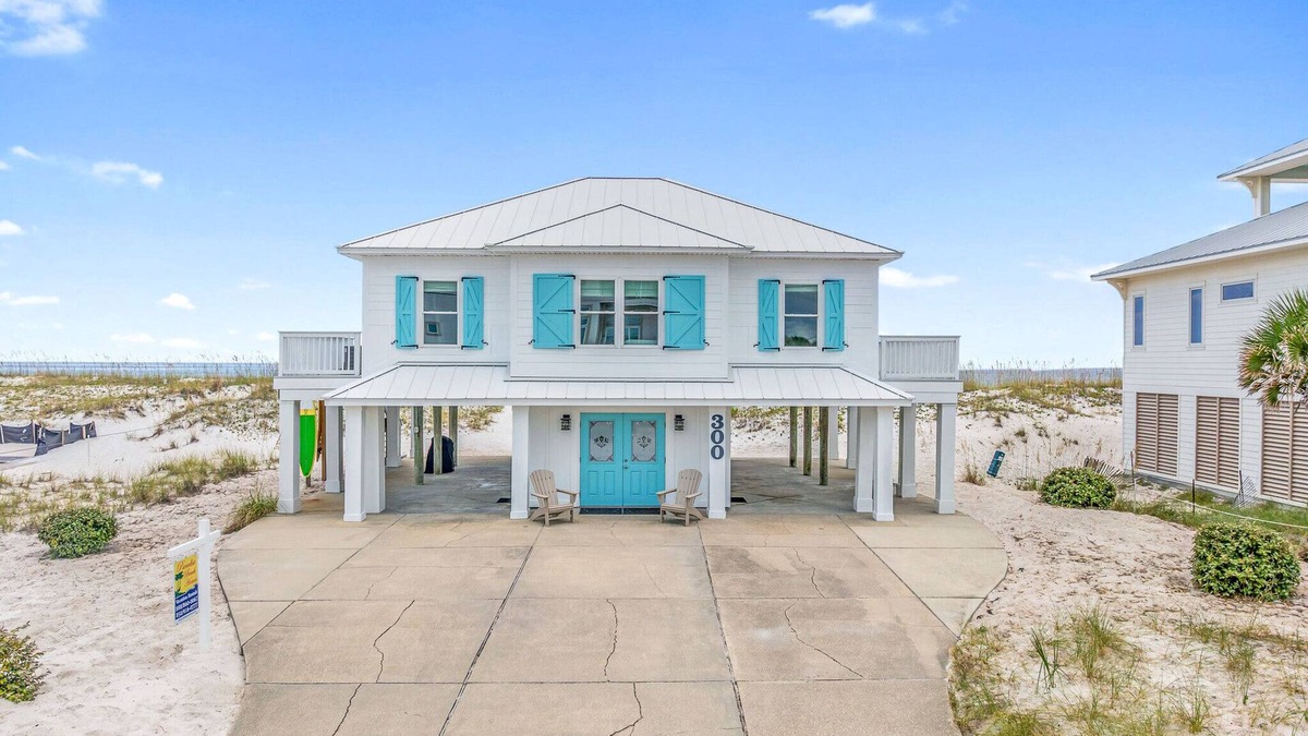Villa Primera House | FALL/WINTER SPECIAL! Bright & sunny Gulf front home with spacious deck!