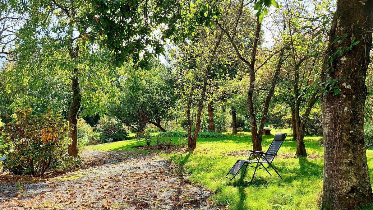 Saint-Thomas-de-Courceriers Cottage | Family Getaway: Fishing, Nature, Pool - Accessible, 8 Guests