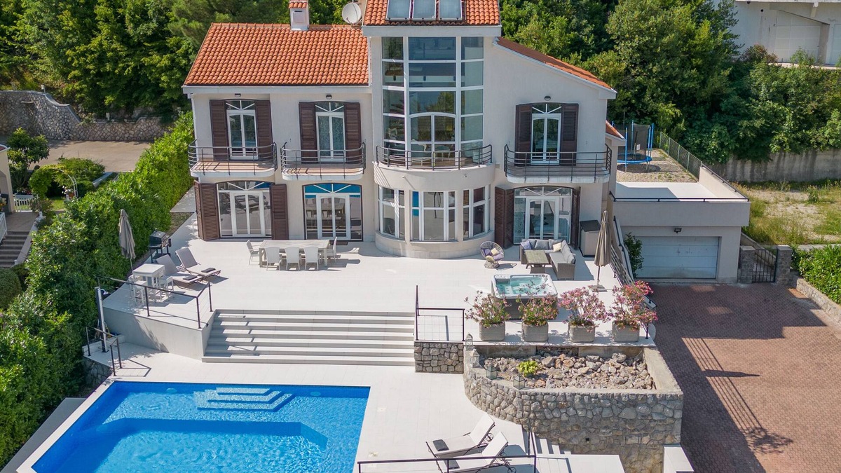 Pobri Villa | Familienfreundliche Villa mit Unglaublicher Aussicht auf die Kroatische Riviera