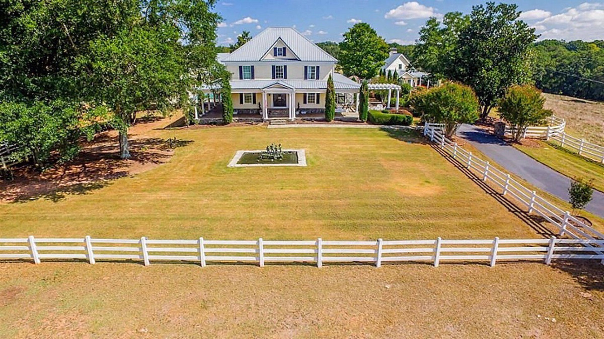 Danielsville House | Families, weddings and corporate retreats, close to Athens, Georgia