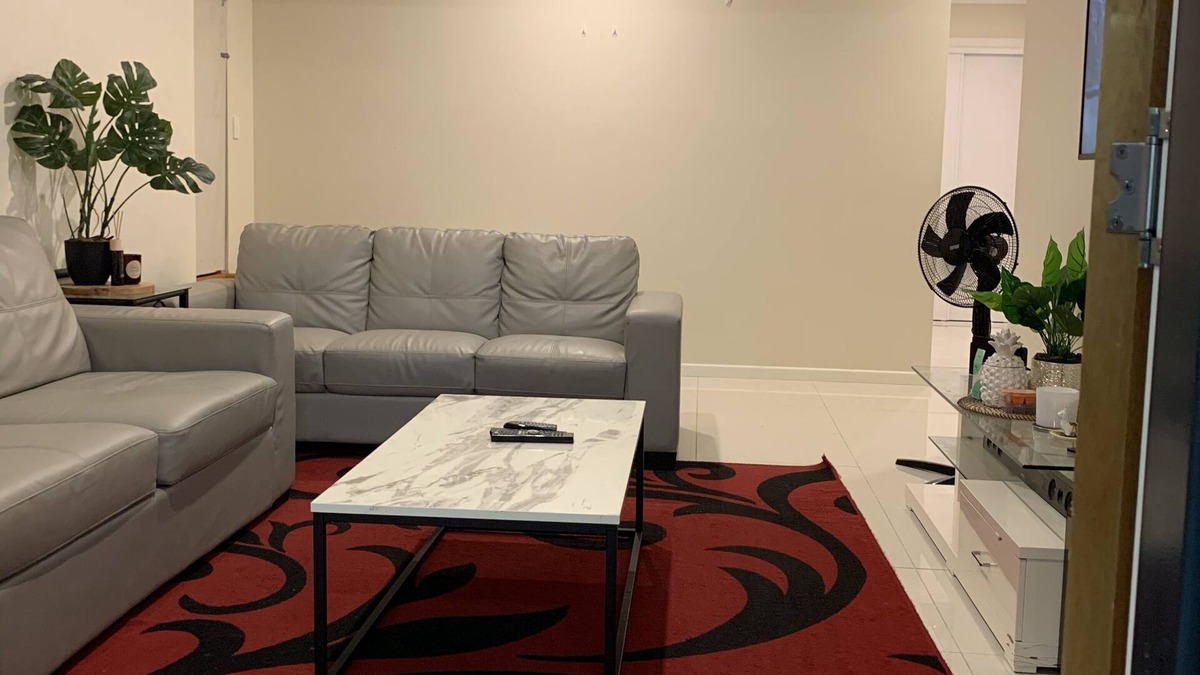 Leichhardt House | Family 2 bedroom apartment on ground floor 10min drive to Ipswich CBD