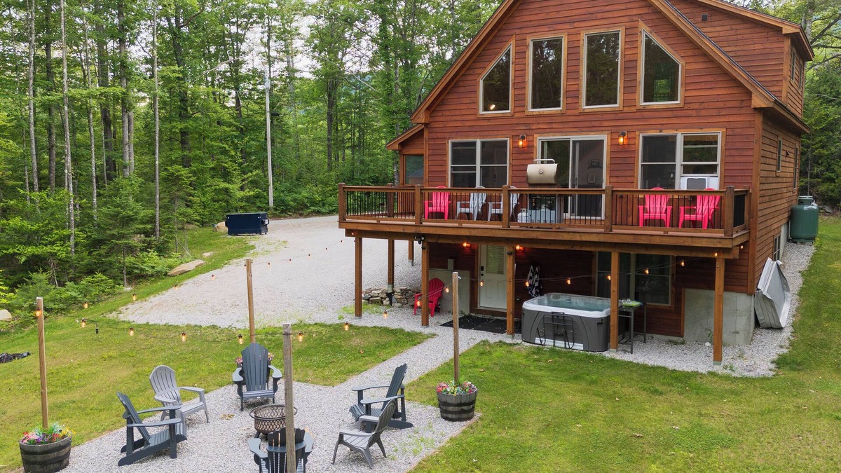 Bethel Ski Chalet | Family 4BR Chalet w/Hot Tub, AC, Firepit & Game Room! Great for star gazing!
