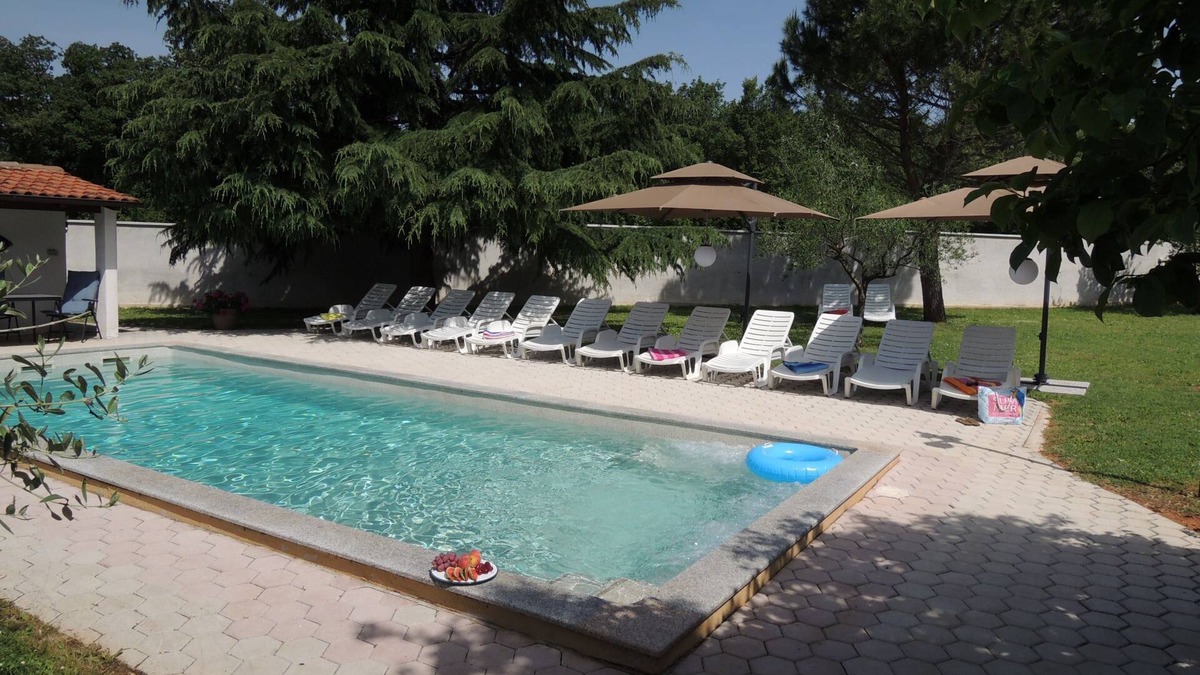 Vrvari House | Family and Child Friendly Apartments Residence Lorena Porec