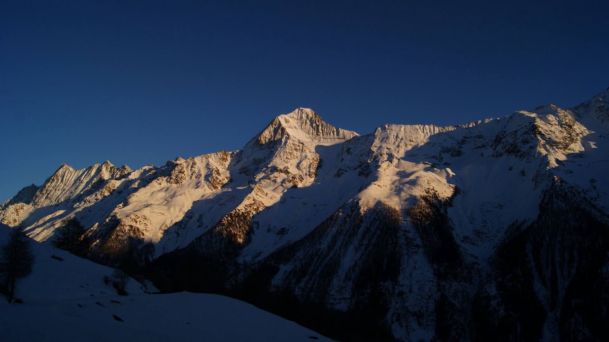 Wiler Ski Chalet | Family and pet friendly chalet surrounded by nature and the mountains.