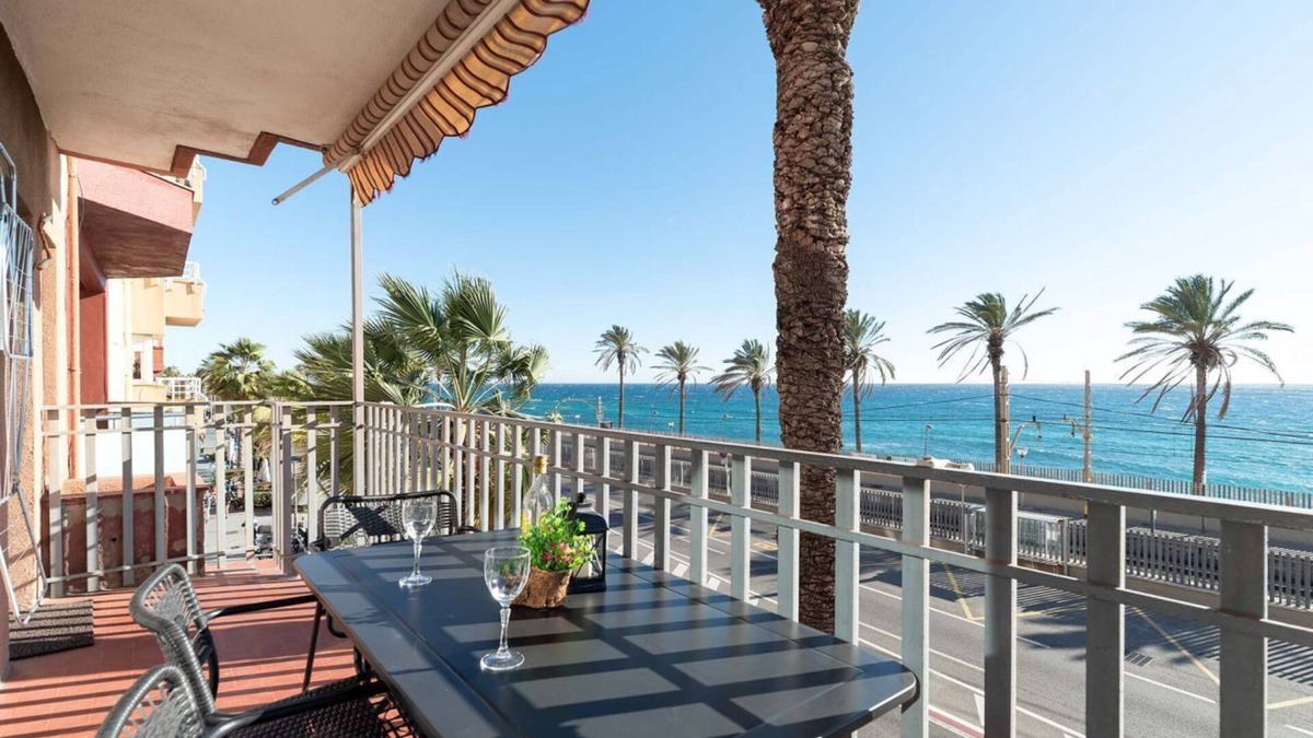 Vilassar de Mar Apartment | Family Apartment Vistamar Beach