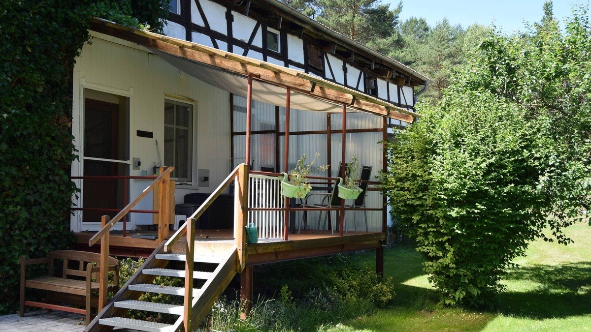 Oberhavel Apartment | Family apartment directly at the playground with terrace