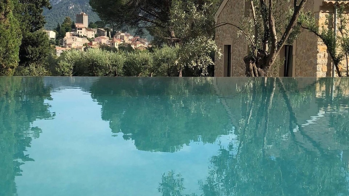Le Revest-les-Eaux Other | Family bastide with a historic past, in a Provencal village near the sea