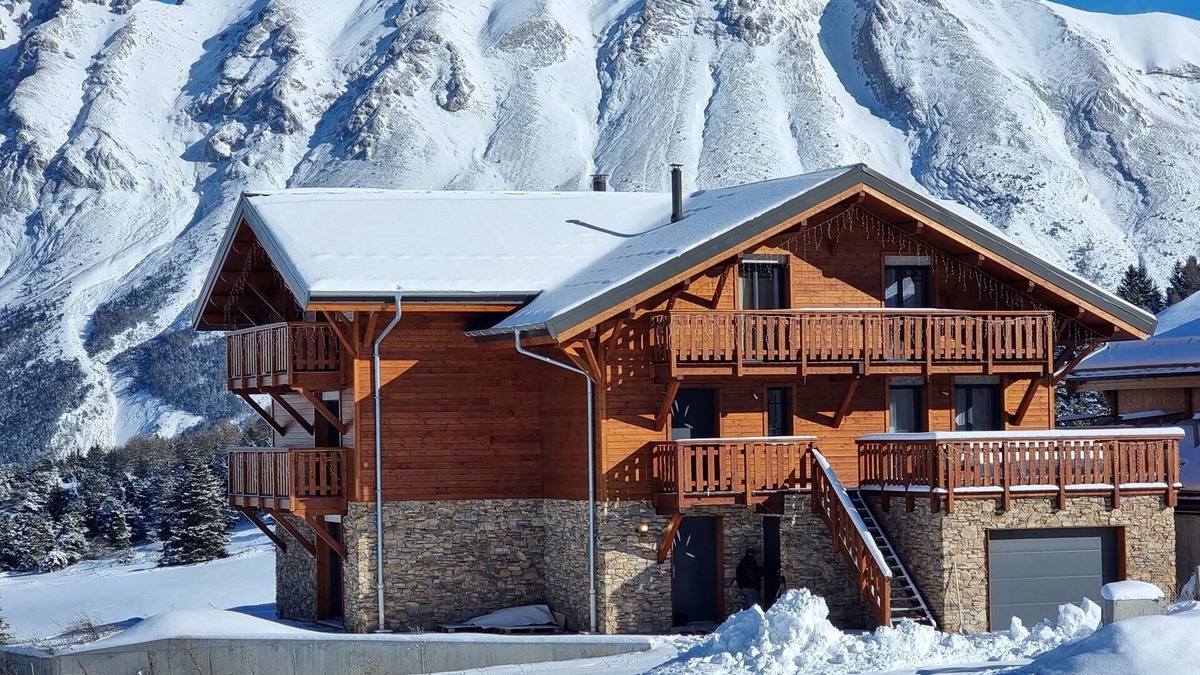 Le Devoluy Ski Chalet | Family chalet, calm and serenity, with a magnificent view of the mountains