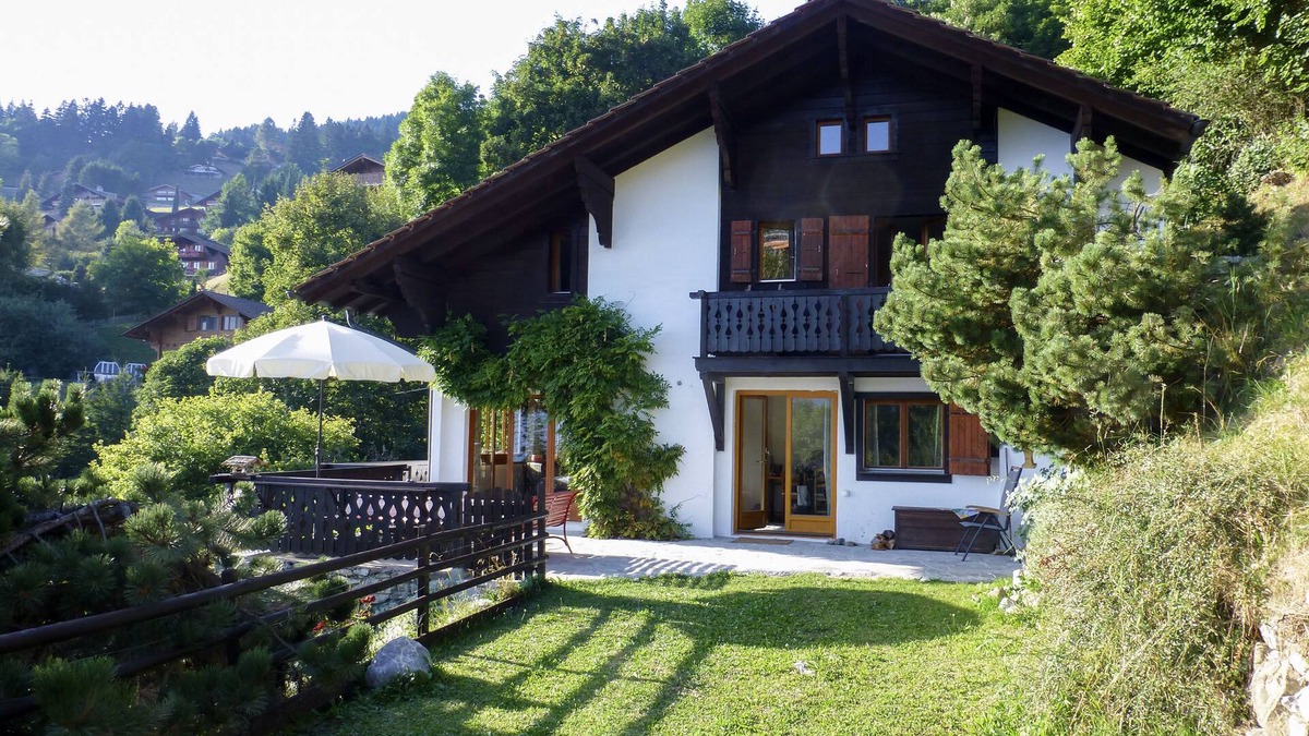 Chesieres Ski Chalet | Family chalet with, terrace, garden and superb view, at the entrance to Villars