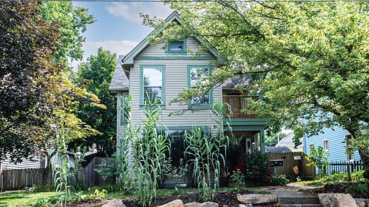 Irvington House | Family City Farm House - Walking trail, and beautiful kitchen