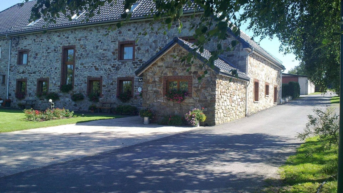 Arimont Cottage | Family Cottage with Sauna