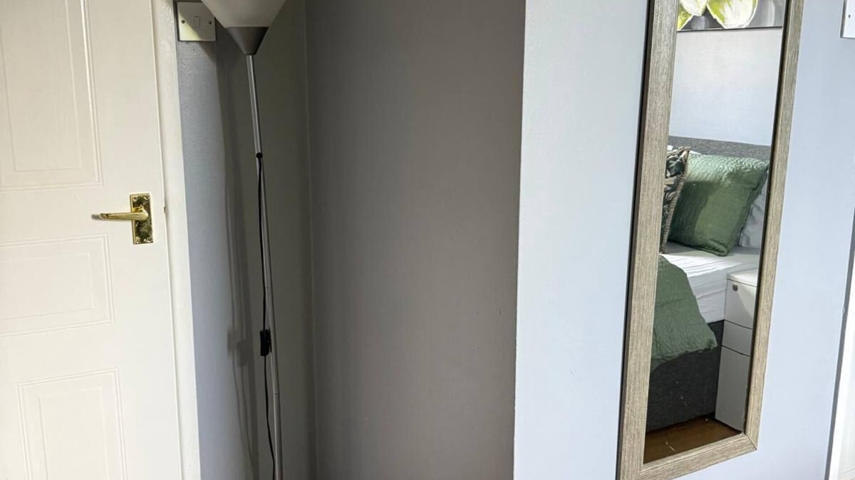 Acocks Green House | Family & Couple Room Birmingham