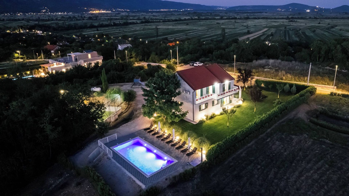 Zmijavci Villa | Family destination