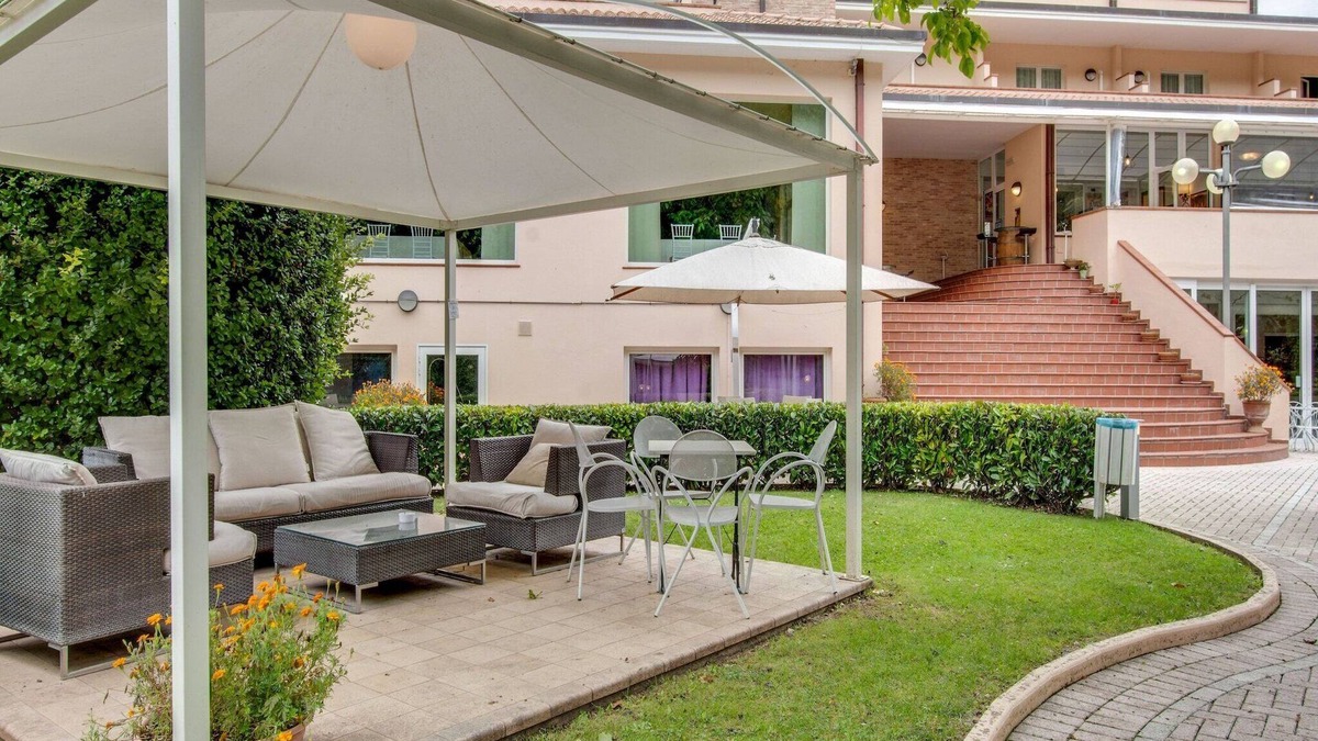 Foligno House | Family escape with Pools and Sauna
