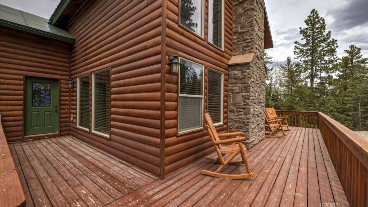 Meadow View Heights Cabin | Family Friendly Getaway