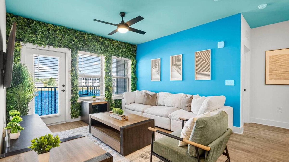 Upper Grand Lagoon Apartment | Family-Friendly Poolside Getaway 3BR near PCB
