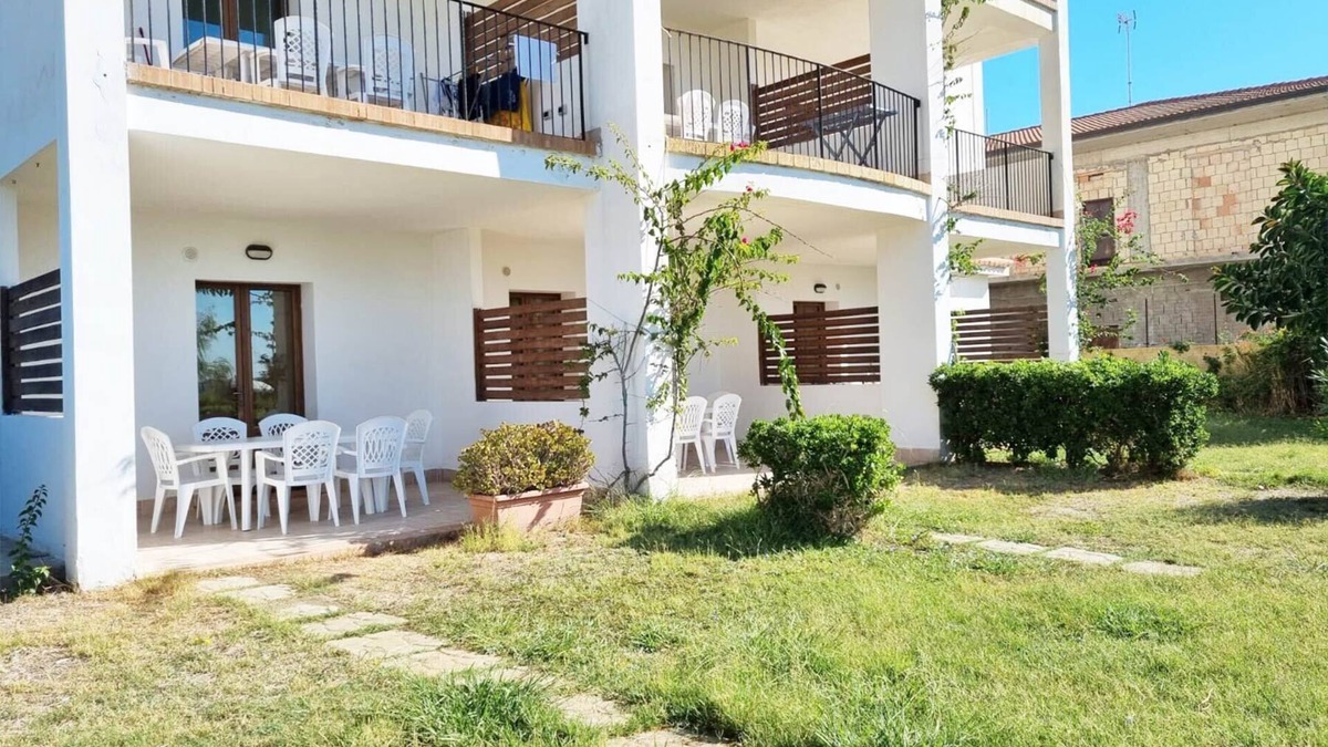 Capo Rizzuto Condo | Family-friendly 2-bedroom apartment 2 steps from the Sea