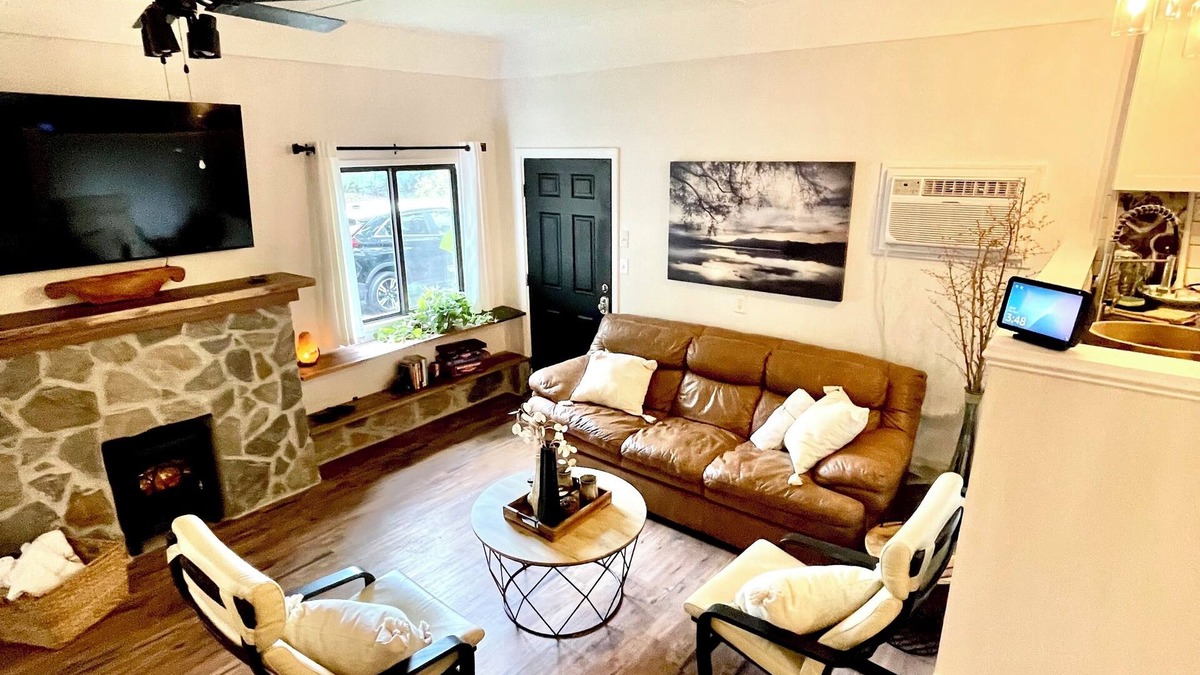 Westport House | Family friendly 2-bedrm 4 bed guest house with all essentials. 2 night minimum.