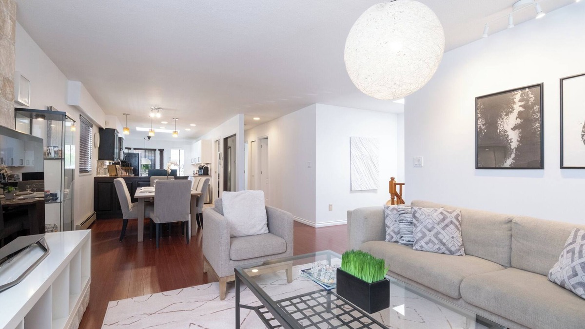 Grandview-Woodland House | Family friendly 3BR/2BA Vancouver Home with EV Charging – 10 Min to Downtown