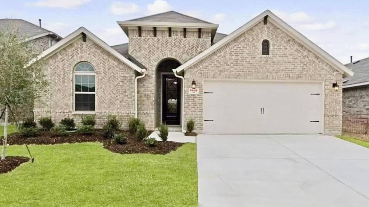 Fort Worth House | Family friendly 3BR | Near Fort Worth, Pool & Lake