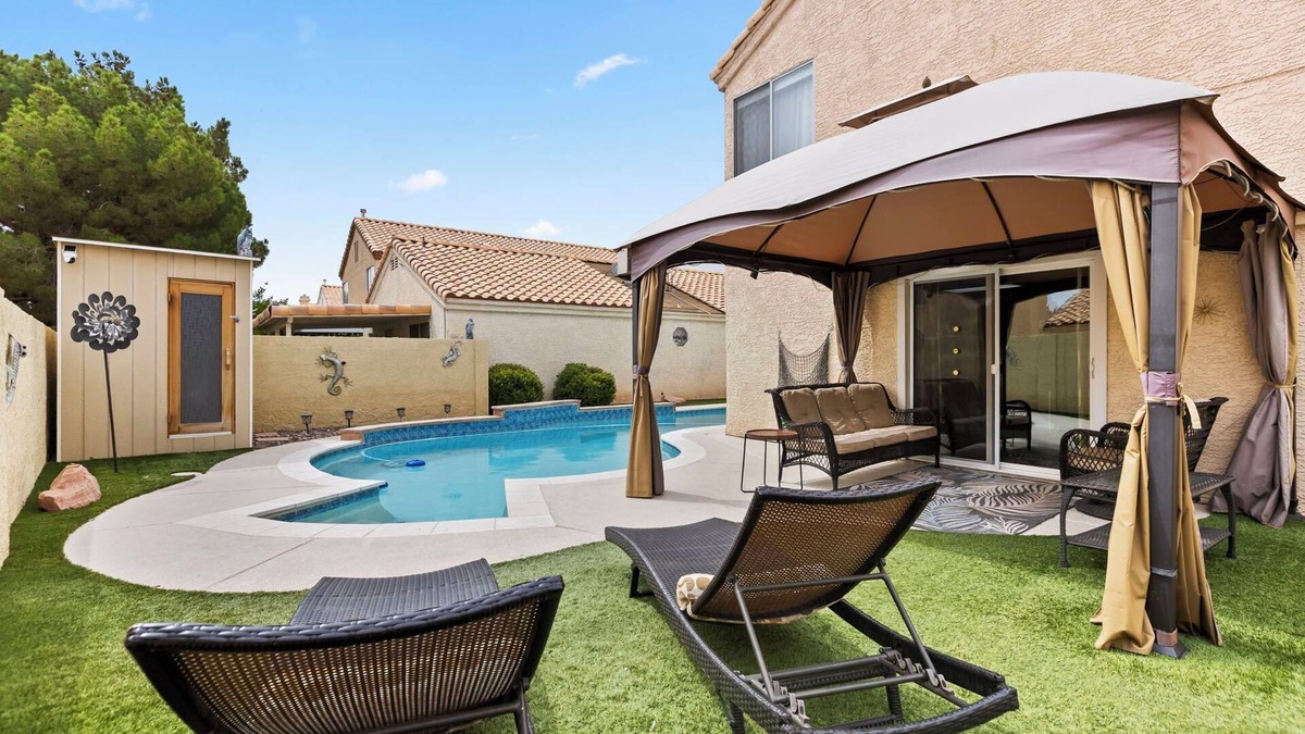 Las Vegas House | Family-Friendly 4BD Oasis w/Pool & Backyard/BBQ