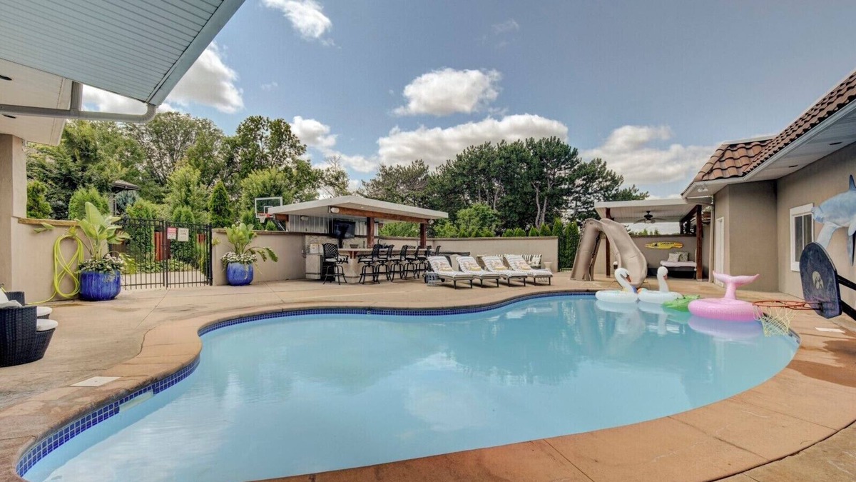 West Omaha House | Family Friendly 5 Bed 5 Bath 6000 SF Ranch With Pool
