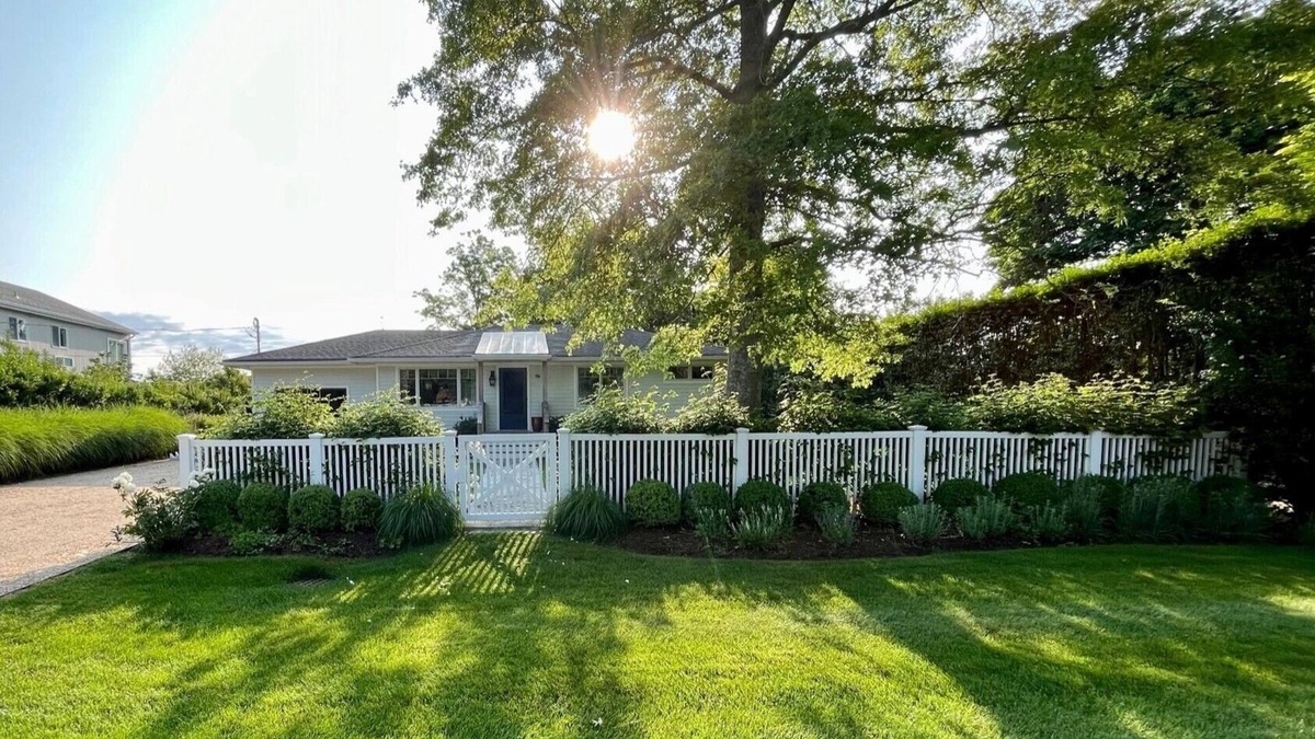 Culloden Shores House | Family Friendly Beach House w/Private Beach at the End of the Block