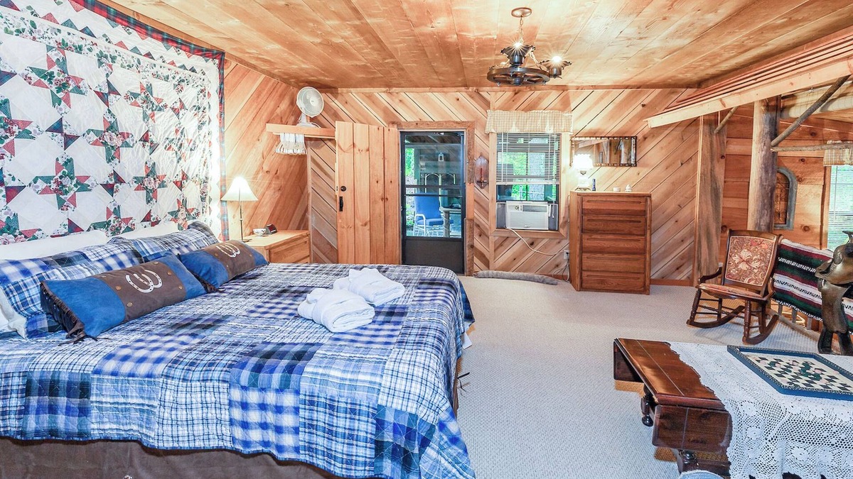 Lake Toxaway Cabin | Family Friendly "Bunkhouse" - Close to Waterfalls