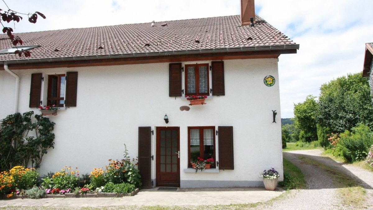 Le Val-d'Ajol Cottage | Family-Friendly Countryside Cottage with Modern Amenities, Near Thermal Baths and Nature Spots