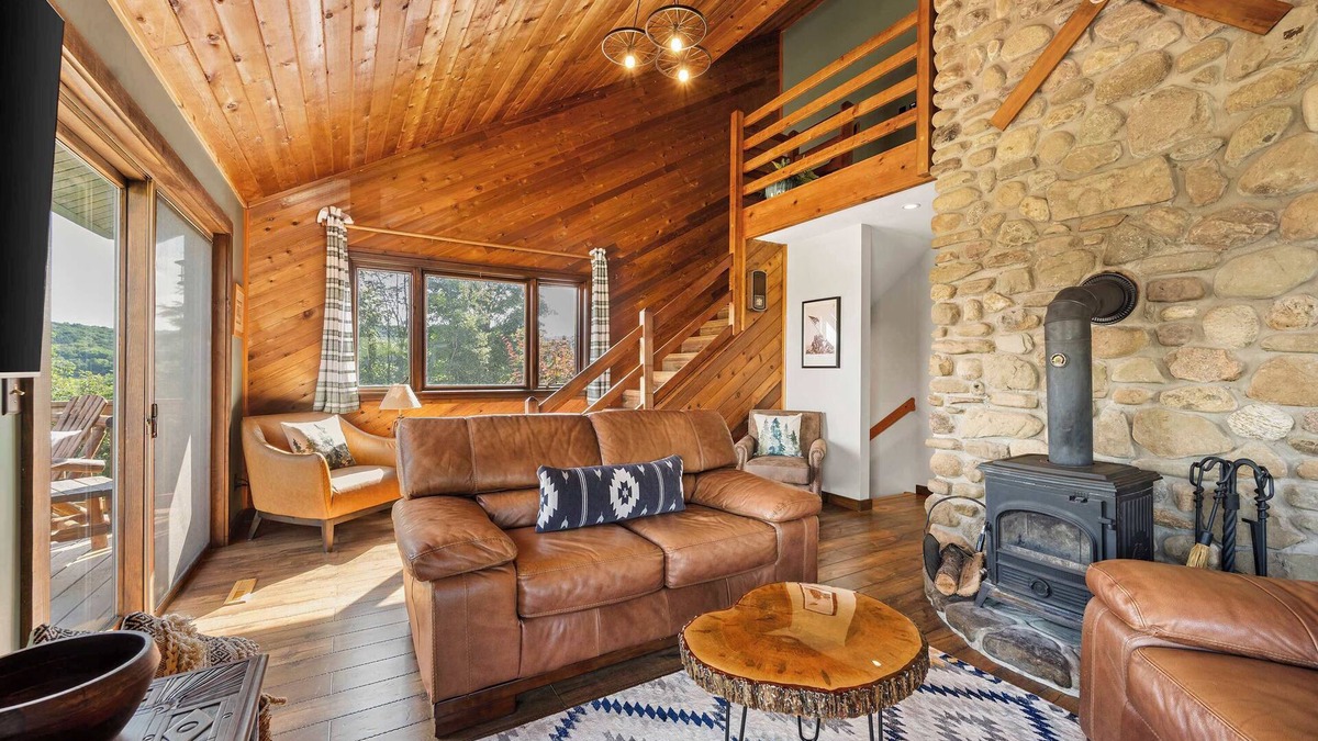 West Valley Cabin | Family-Friendly Cabin with Heated Pool & Sauna