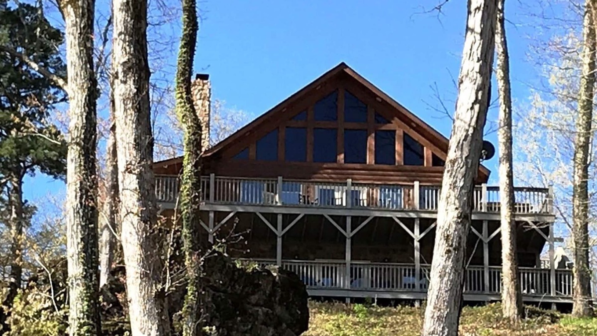Van Buren Cabin | Family-friendly Cabin w/150 ft Current River frontage in Ozark Scenic River