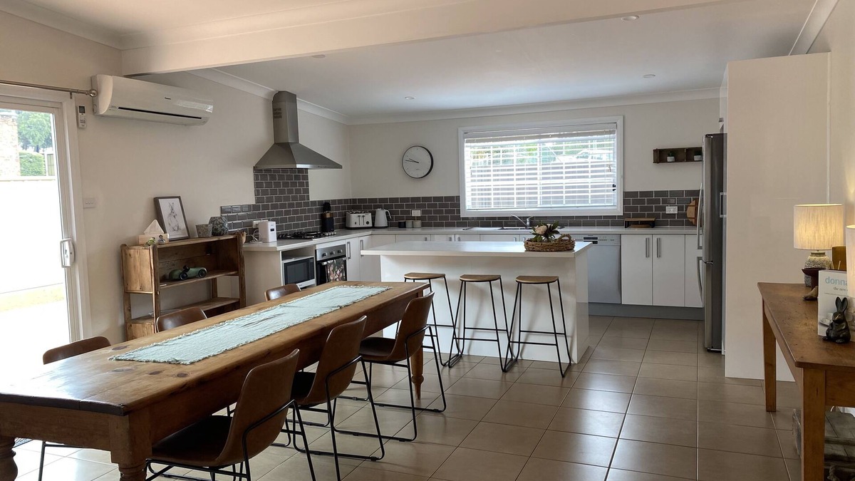 Goulburn House | Family friendly central cottage