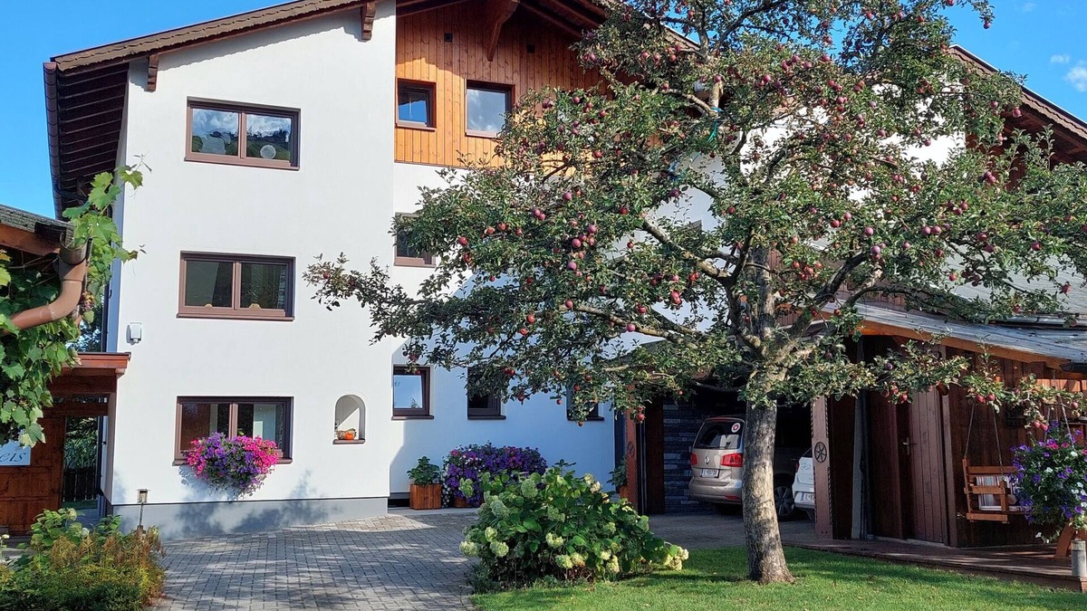 Oberperfuss Apartment | family-friendly, close to nature, active, relax,