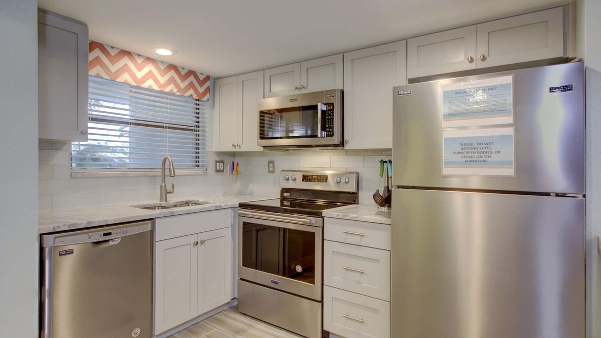 Belle Vista Condo | Family Friendly Condo: Building is DIRECTLY on Gulf!