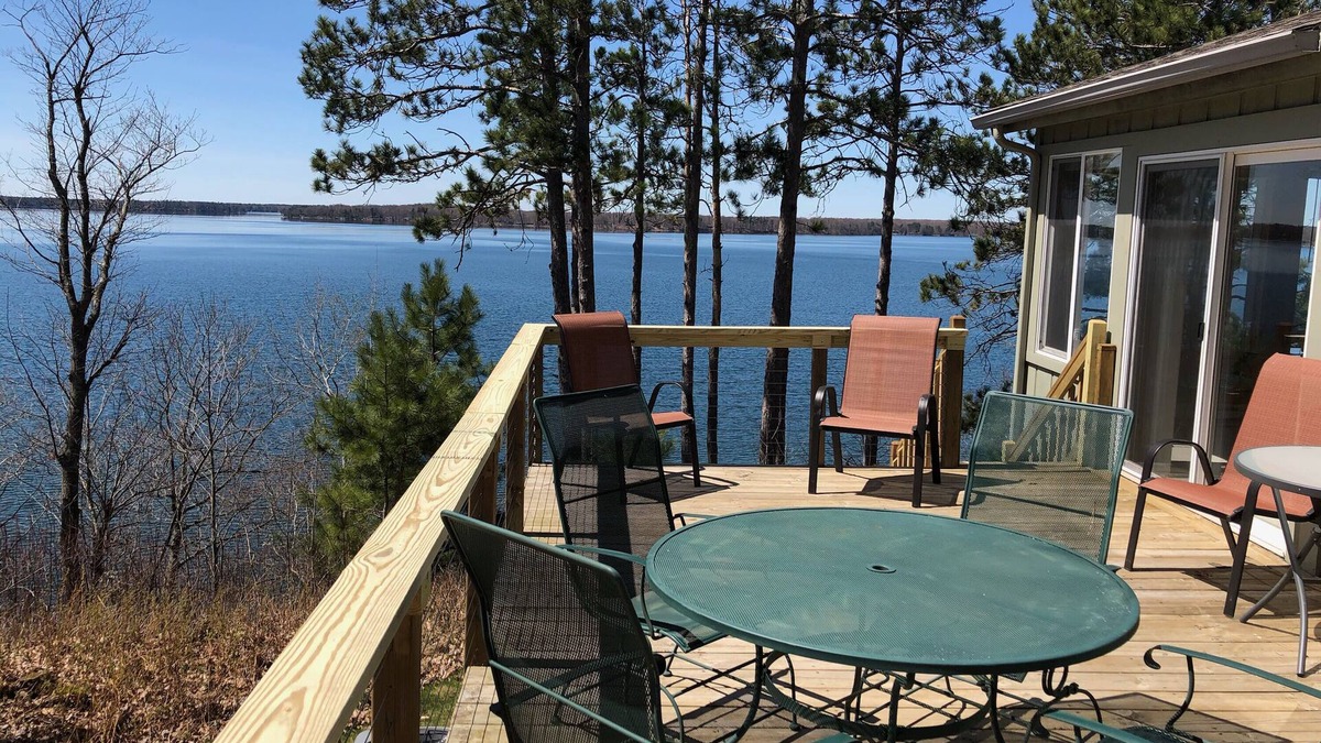 Hayward Cottage | Family Friendly Cottage w/Spectacular Views of Round Lake-Hayward, WI