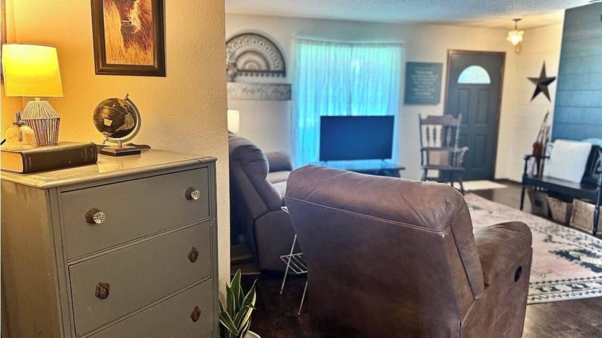 Clinton Other | Family friendly Countryside stay! Easy access to Route 66 and I-40