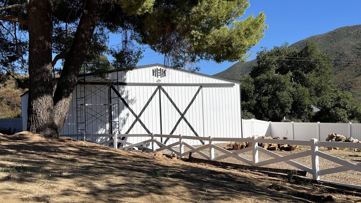 Santa Clarita Other | Family Friendly Farmhouse!