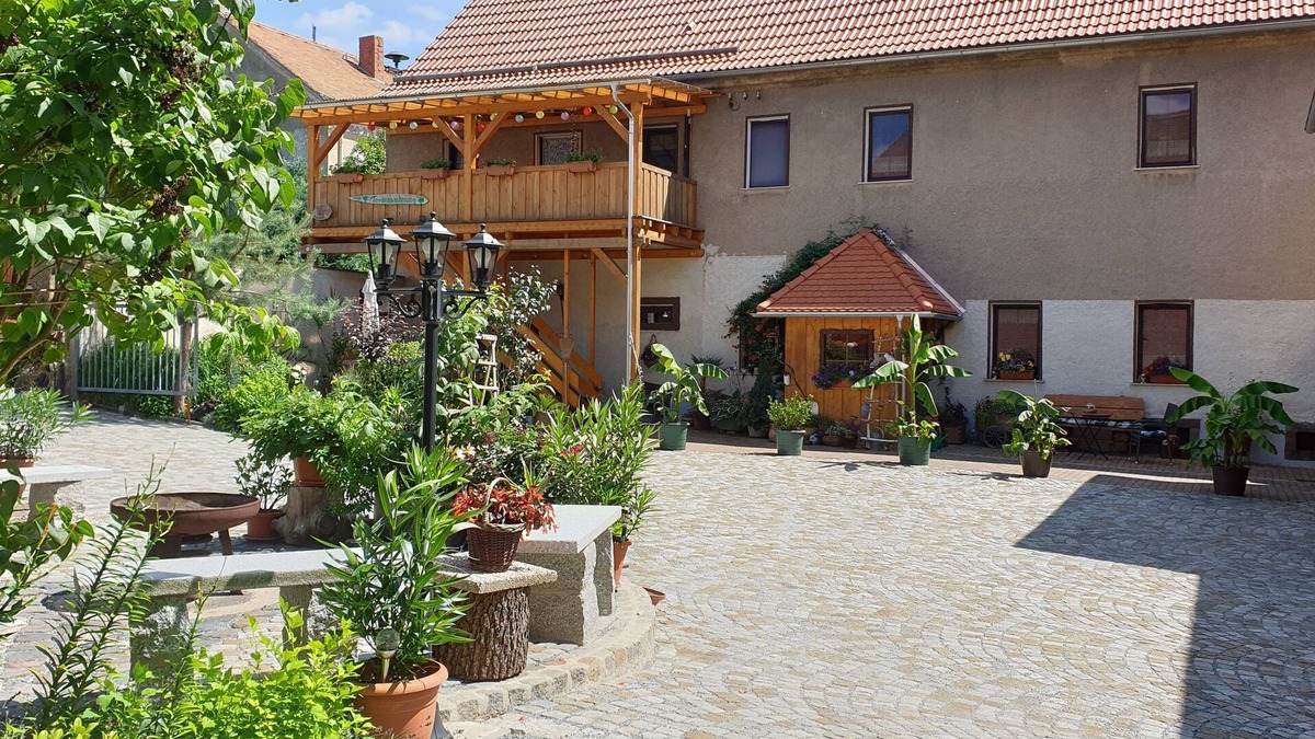 Rosenthal Apartment | Family friendly farm, bicycle, mountains, motorcycle, WLAN, sustainable, 2xTV