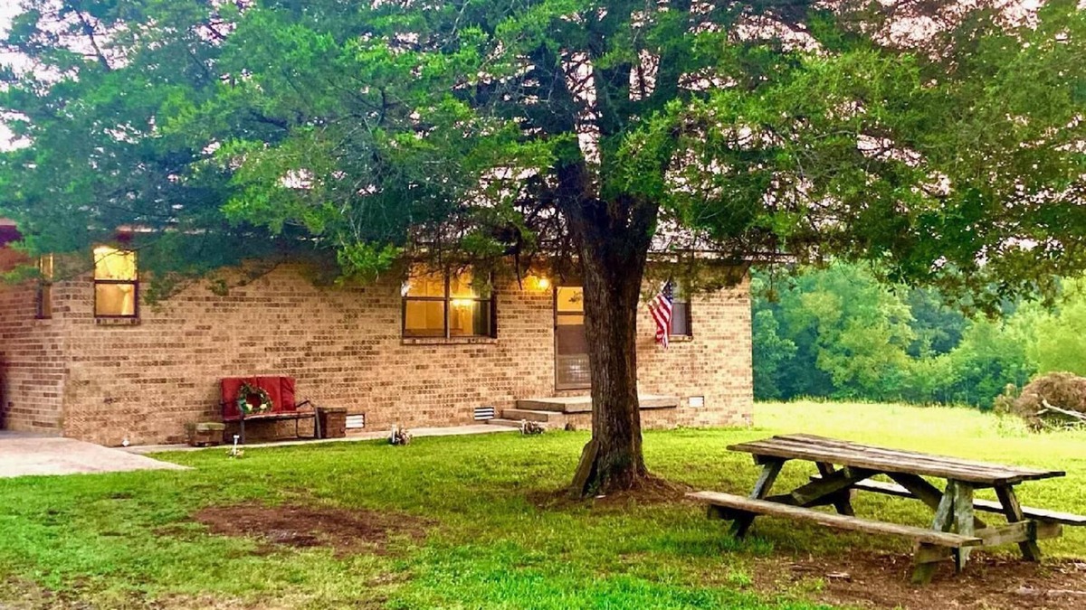 Mena Other | Family Friendly Farmhouse
