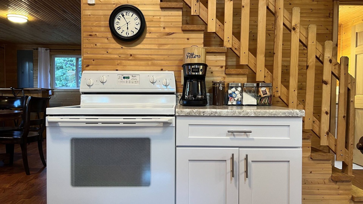 Annapolis Cabin | Family friendly getaway to unplug, and see all of the worlds largest attractions